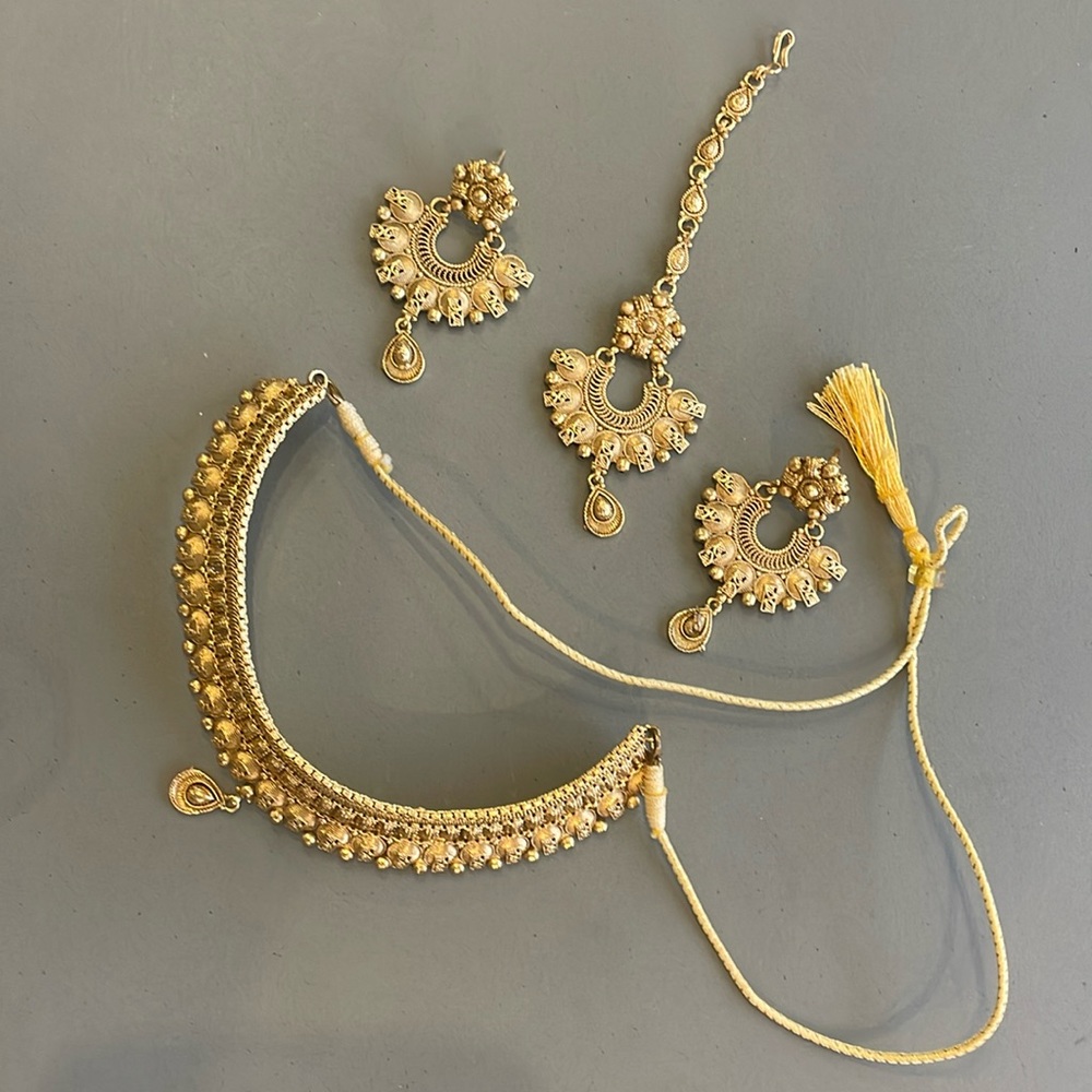 Indian wedding jewelry set
